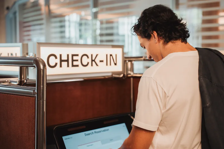 Self-Check-in am Automaten im IntercityHotel Mainz