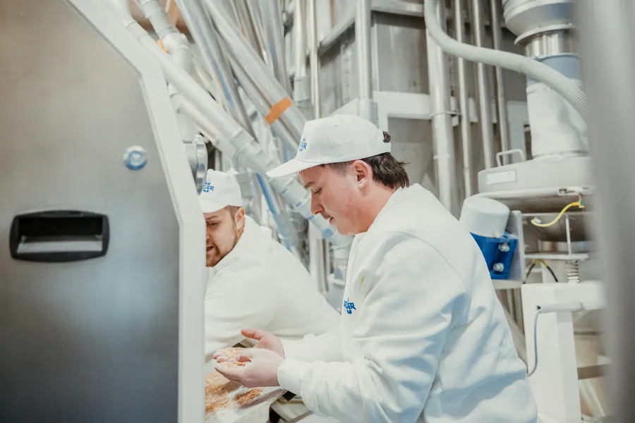Müller bei der Arbeit