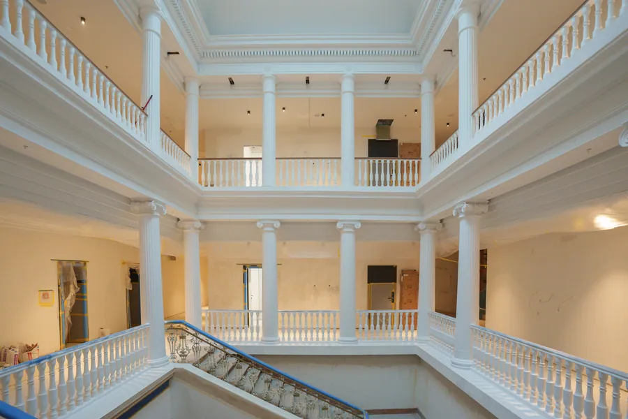 Atrium des Europäischen Hofs mit umlaufenden Galerien